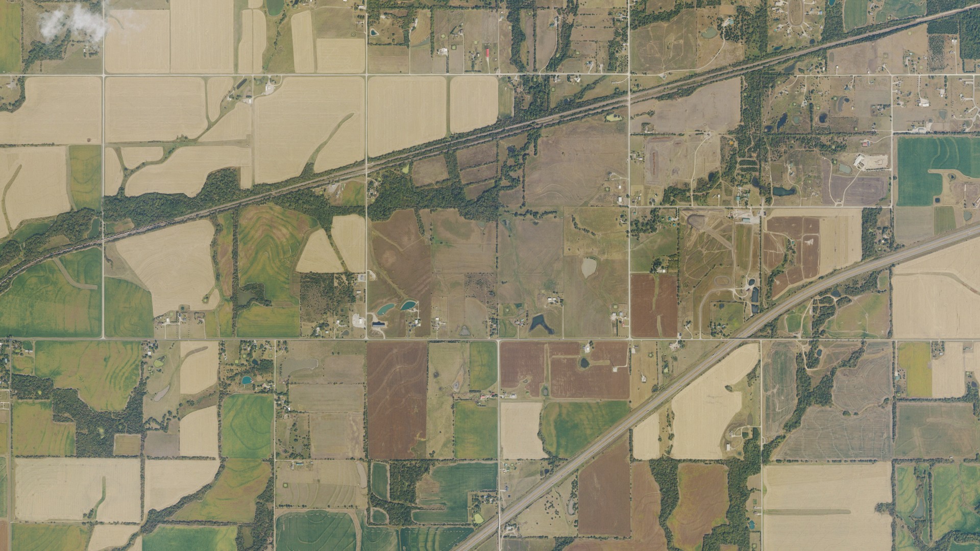 Natural-color aerial photograph of land around Franklin, Kansas