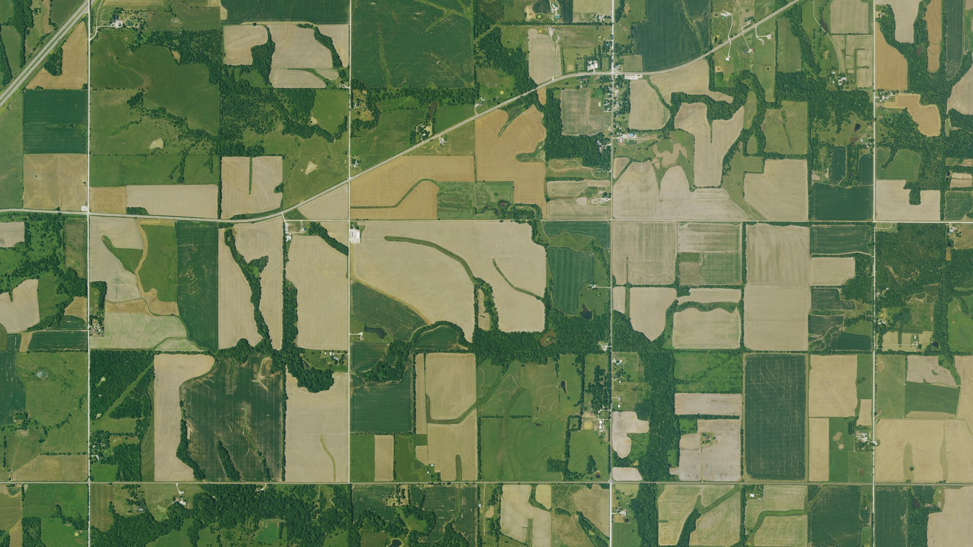 Natural-color aerial photograph of land around Homewood, Kansas