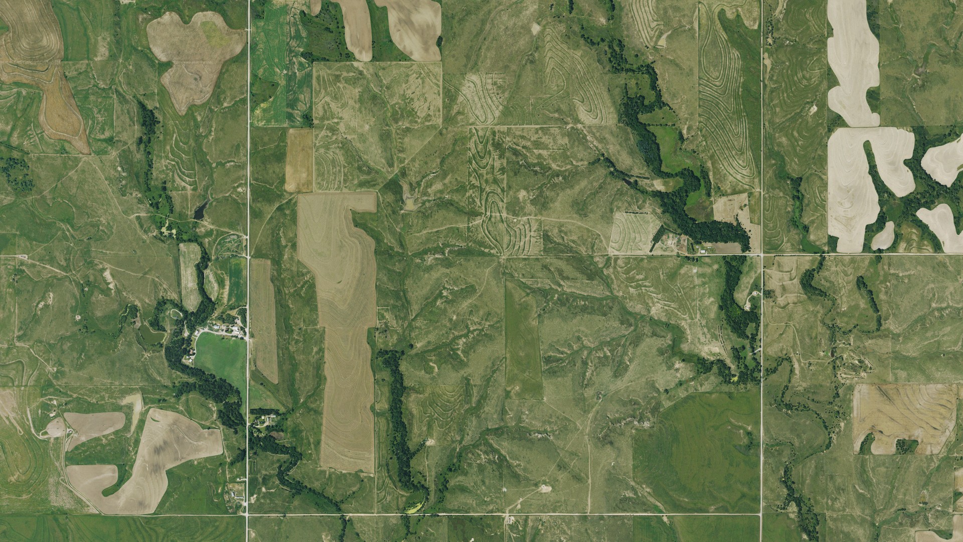 Aerial view of land around Gettysburg, Kansas
