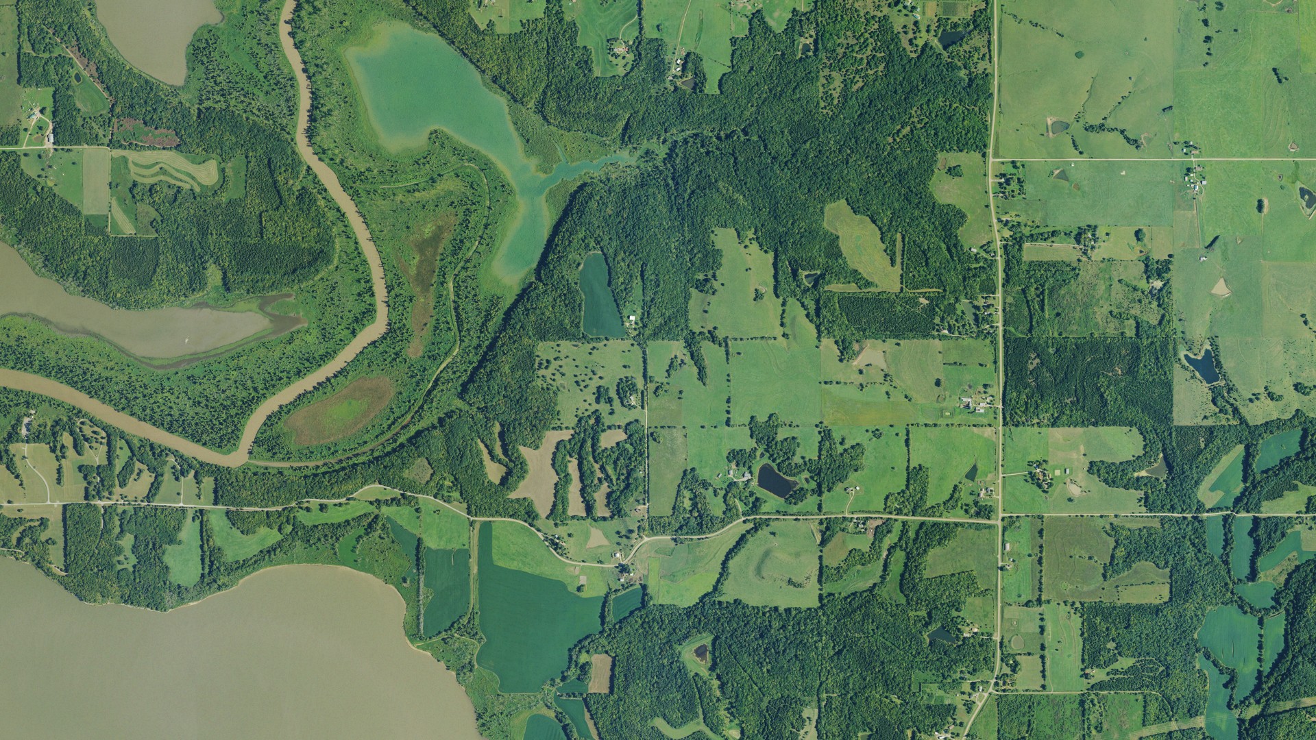 Natural-color aerial photograph of land around Ozawkie, Kansas