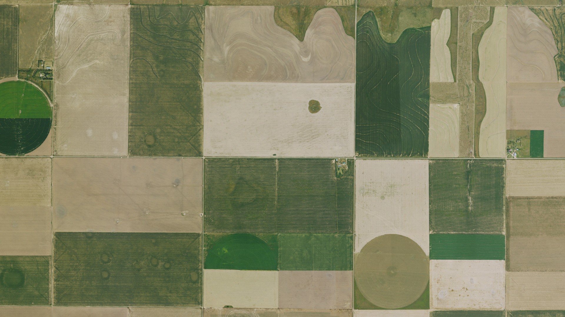Natural-color aerial photograph of land around Monument, Kansas