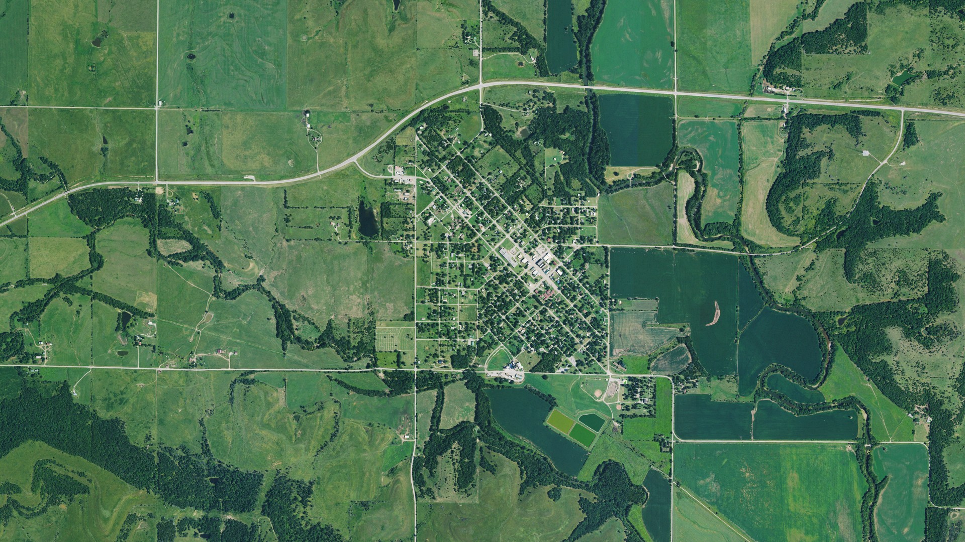 Natural-color aerial photograph of land around Cedar Vale, Kansas