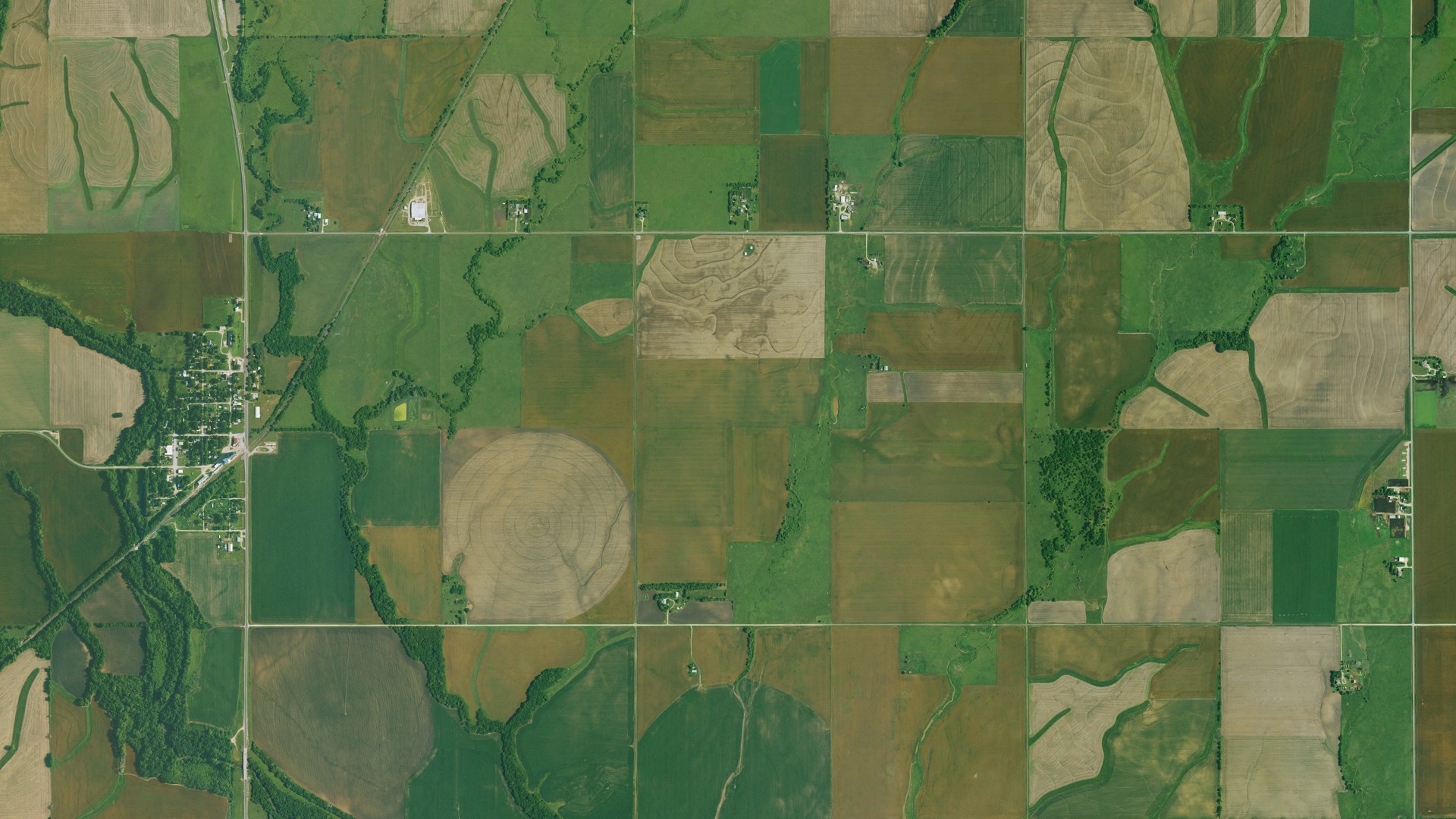 Natural-color aerial photograph of land around Durham Park, Kansas