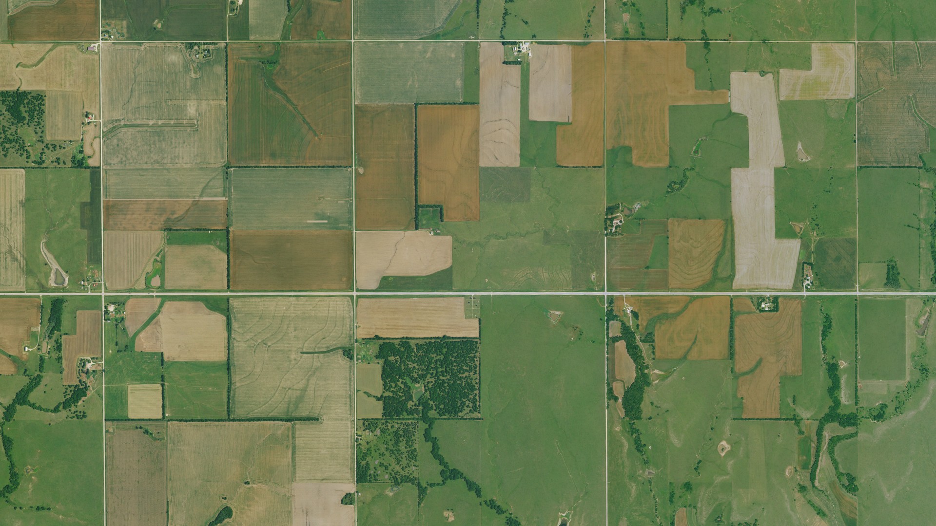 Natural-color aerial photograph of land around Grant, Kansas