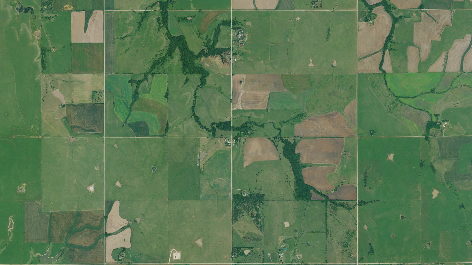 Natural-color aerial photograph of land around Township 5, Kansas