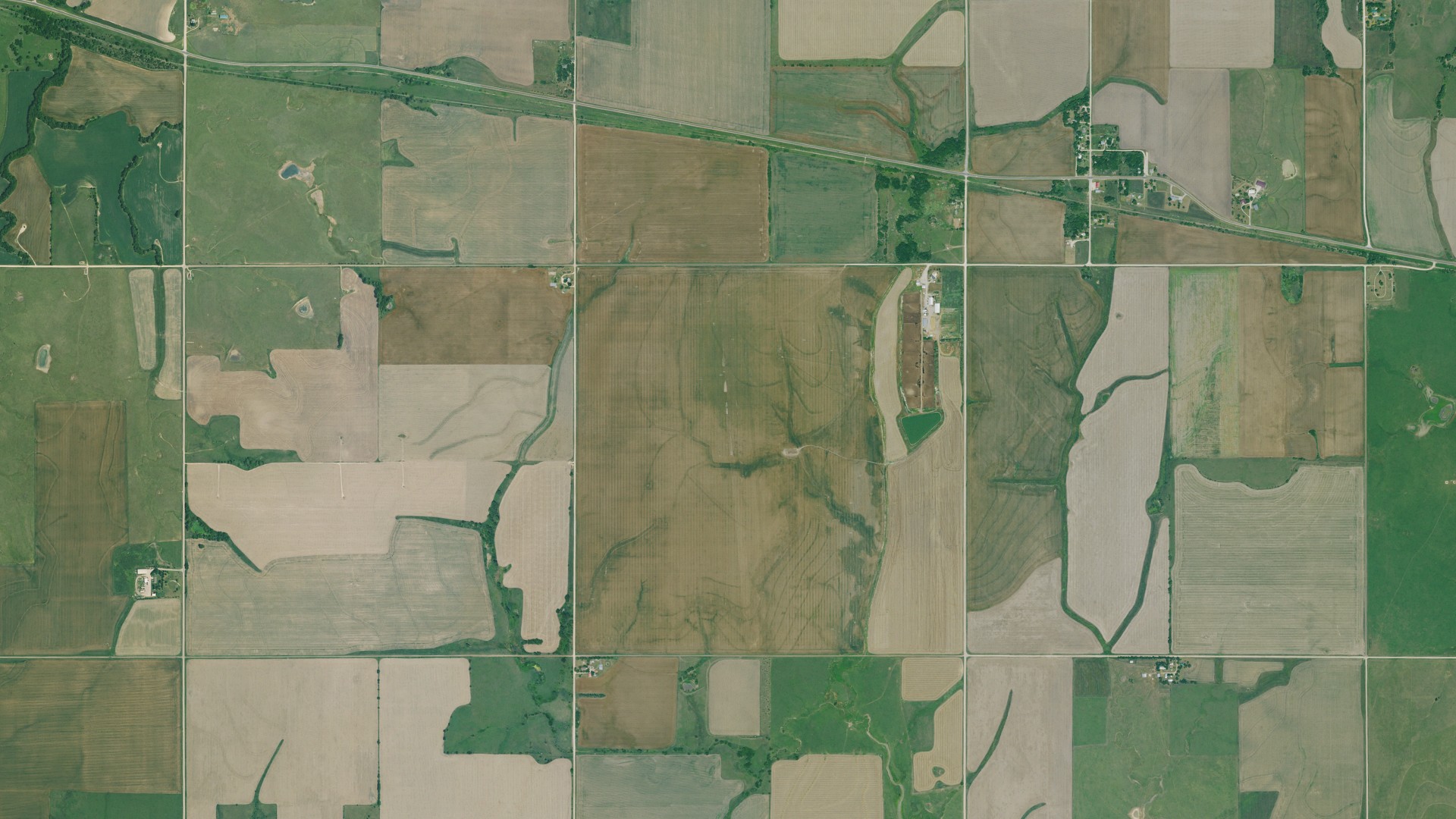 Natural-color aerial photograph of land around Township 7, Kansas