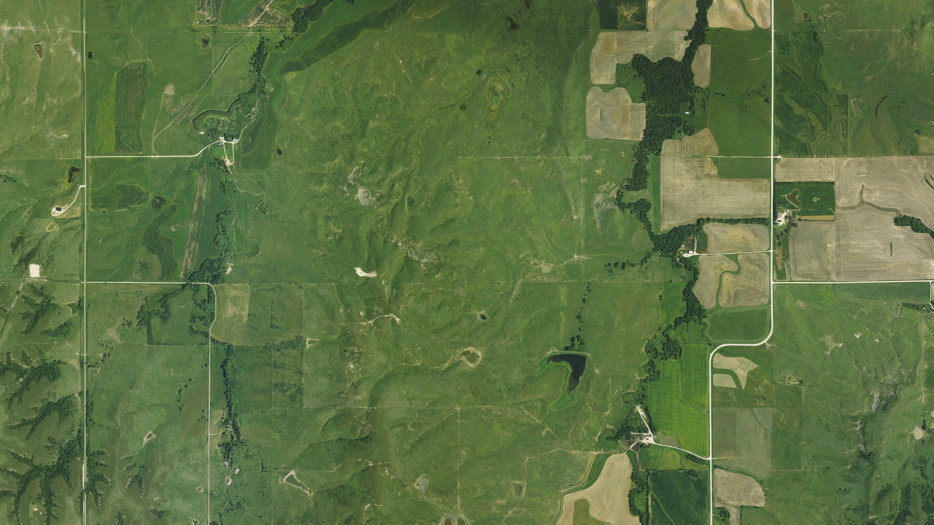 Natural-color aerial photograph of land around Winfield, Kansas