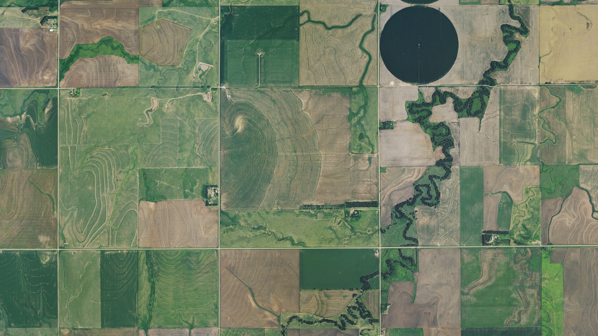 Natural-color aerial photograph of land around Sawmill, Kansas
