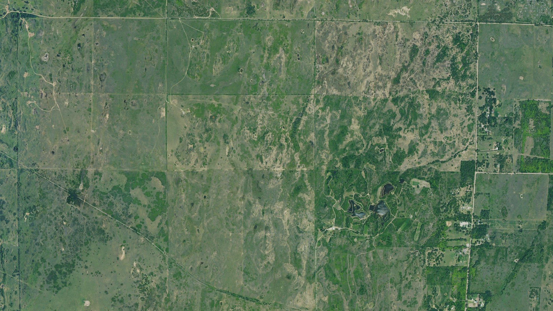 Natural-color aerial photograph of land around East Washington, Kansas