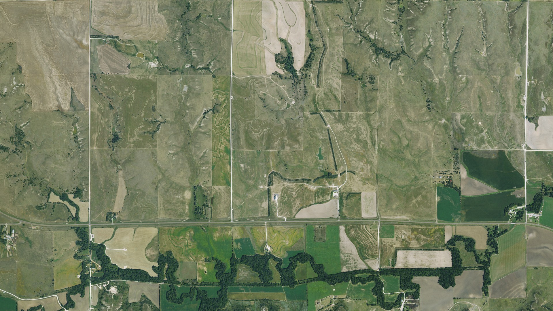 Natural-color aerial photograph of land around Township 12, Kansas
