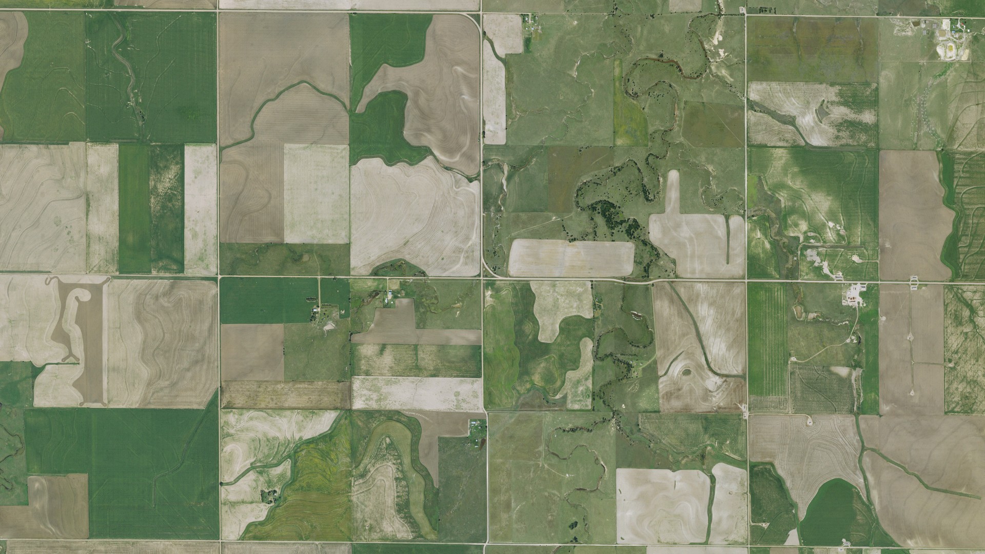 Natural-color aerial photograph of land around Pleasantdale, Kansas