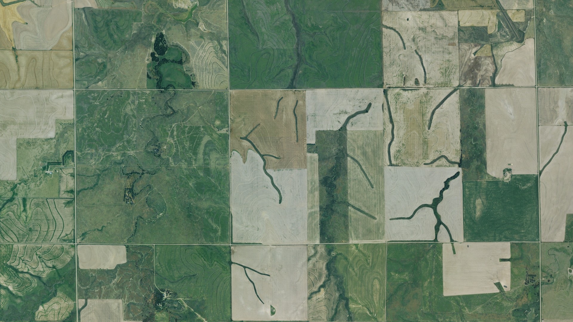 Natural-color aerial photograph of land around Union, Kansas
