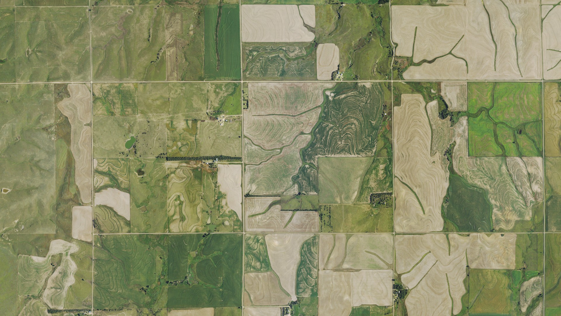 Natural-color aerial photograph of land around Waldo, Kansas
