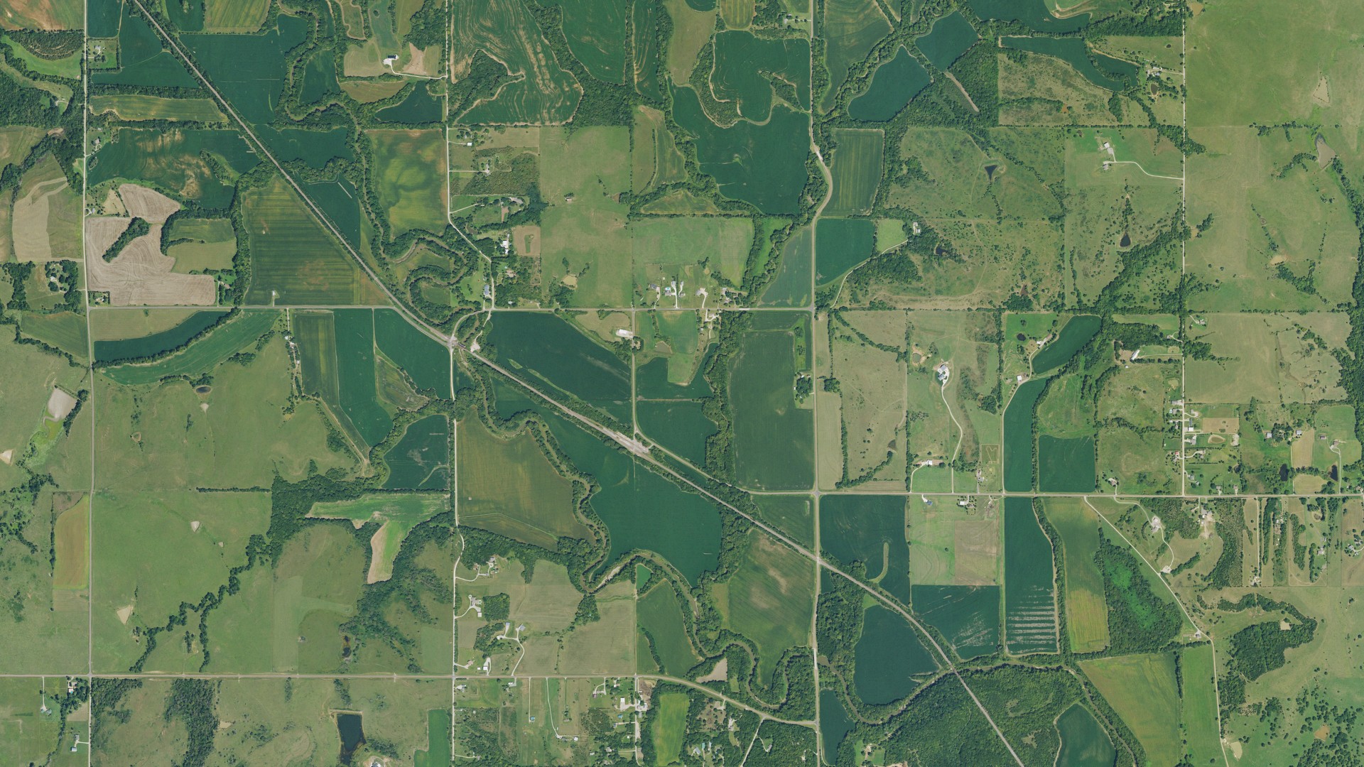 Natural-color aerial photograph of land around Grove, Kansas