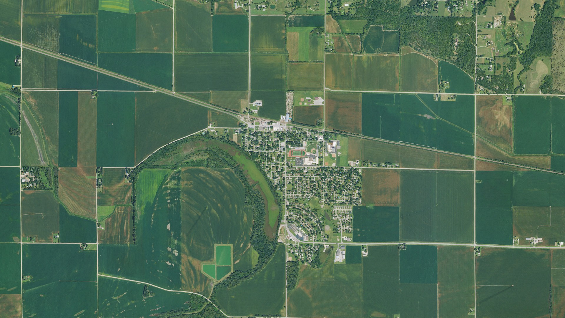 Natural-color aerial photograph of land around Silver Lake, Kansas