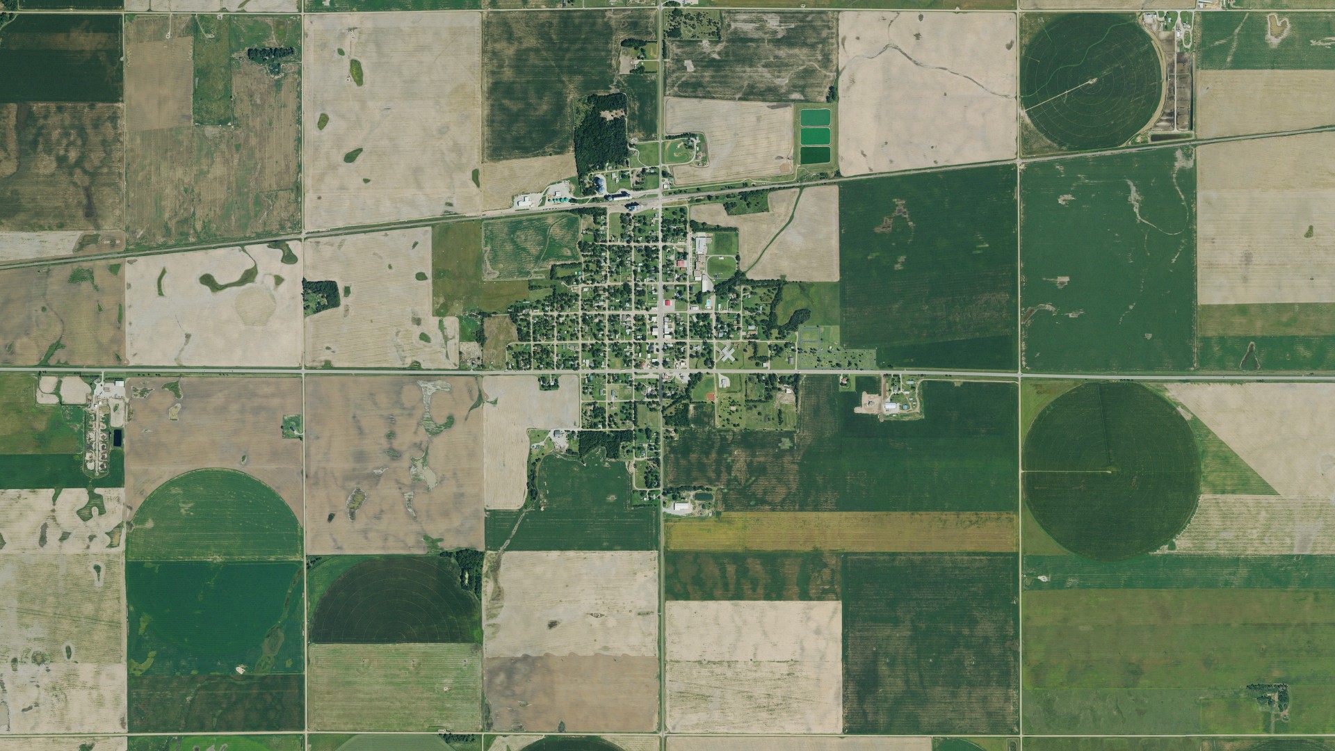 Aerial view of land around Farmington, Kansas