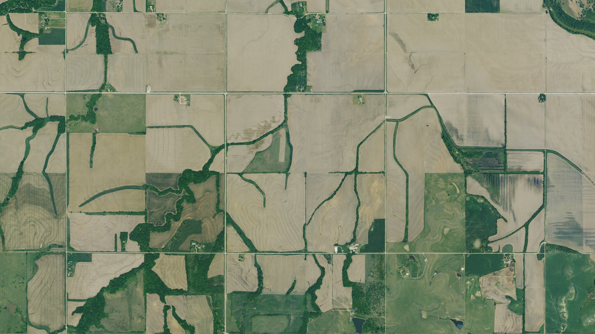 Aerial view of land around Kaw, Kansas