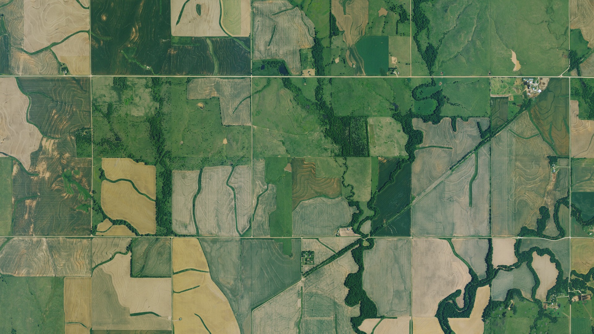 Natural-color aerial photograph of land around Sheridan, Kansas