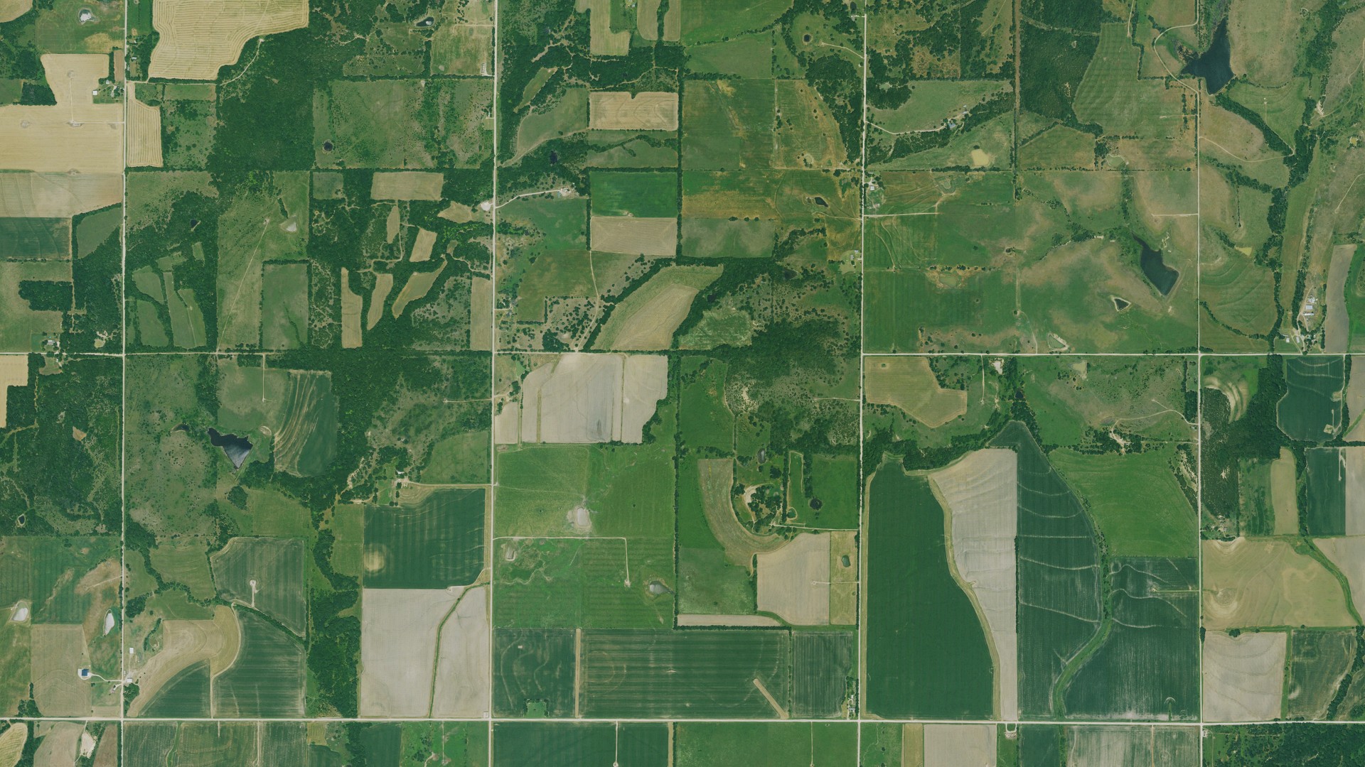 Natural-color aerial photograph of land around Pleasant Valley, Kansas