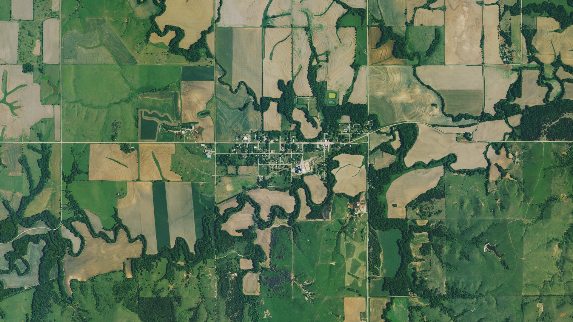 Aerial view of land around Haddam, Kansas