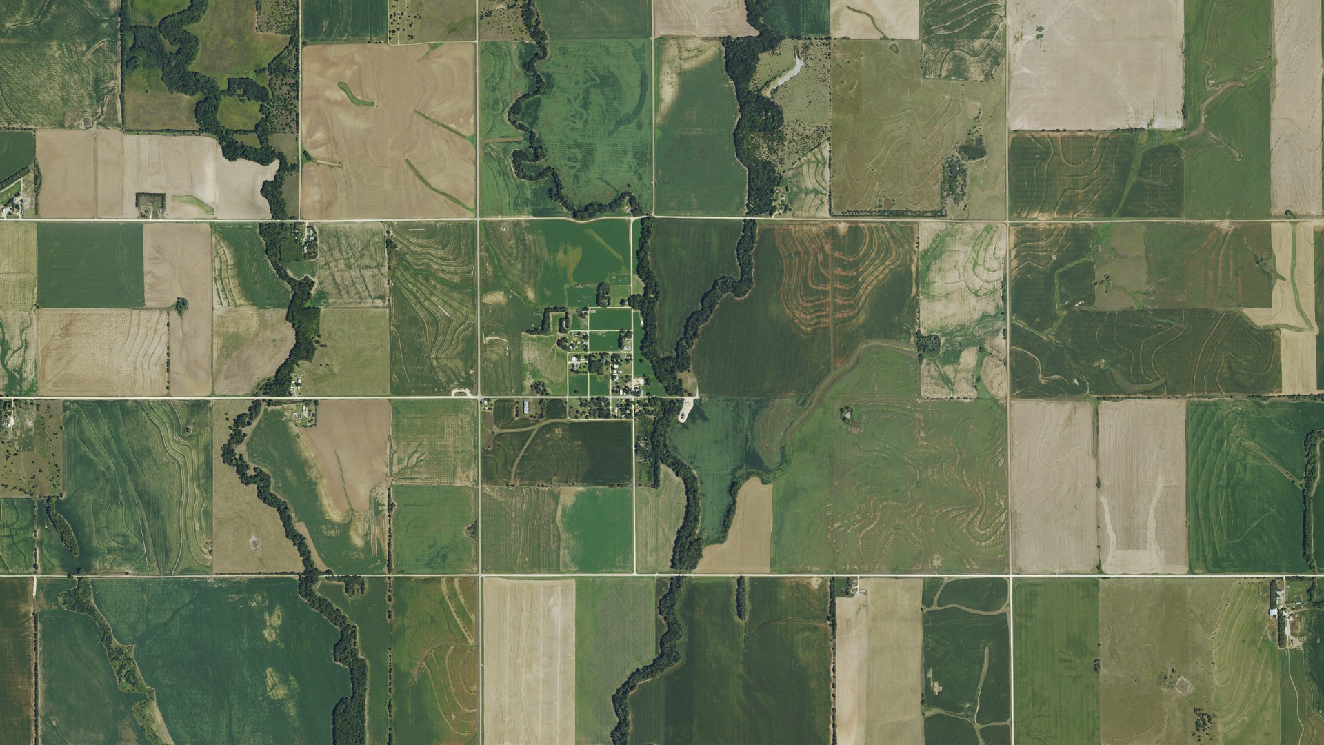 Natural-color aerial photograph of land around Ionia, Kansas