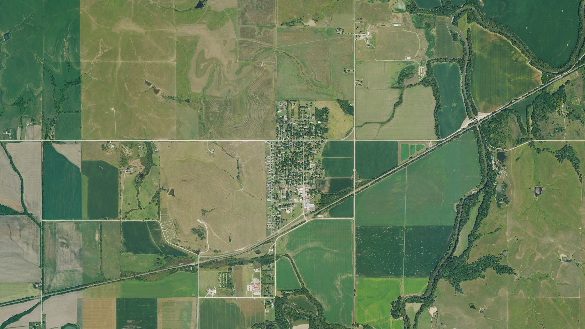 Natural-color aerial photograph of land around Maple Hill, Kansas