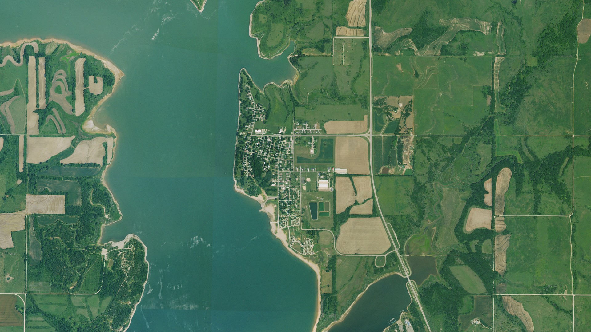 Natural-color aerial photograph of land around Milford, Kansas