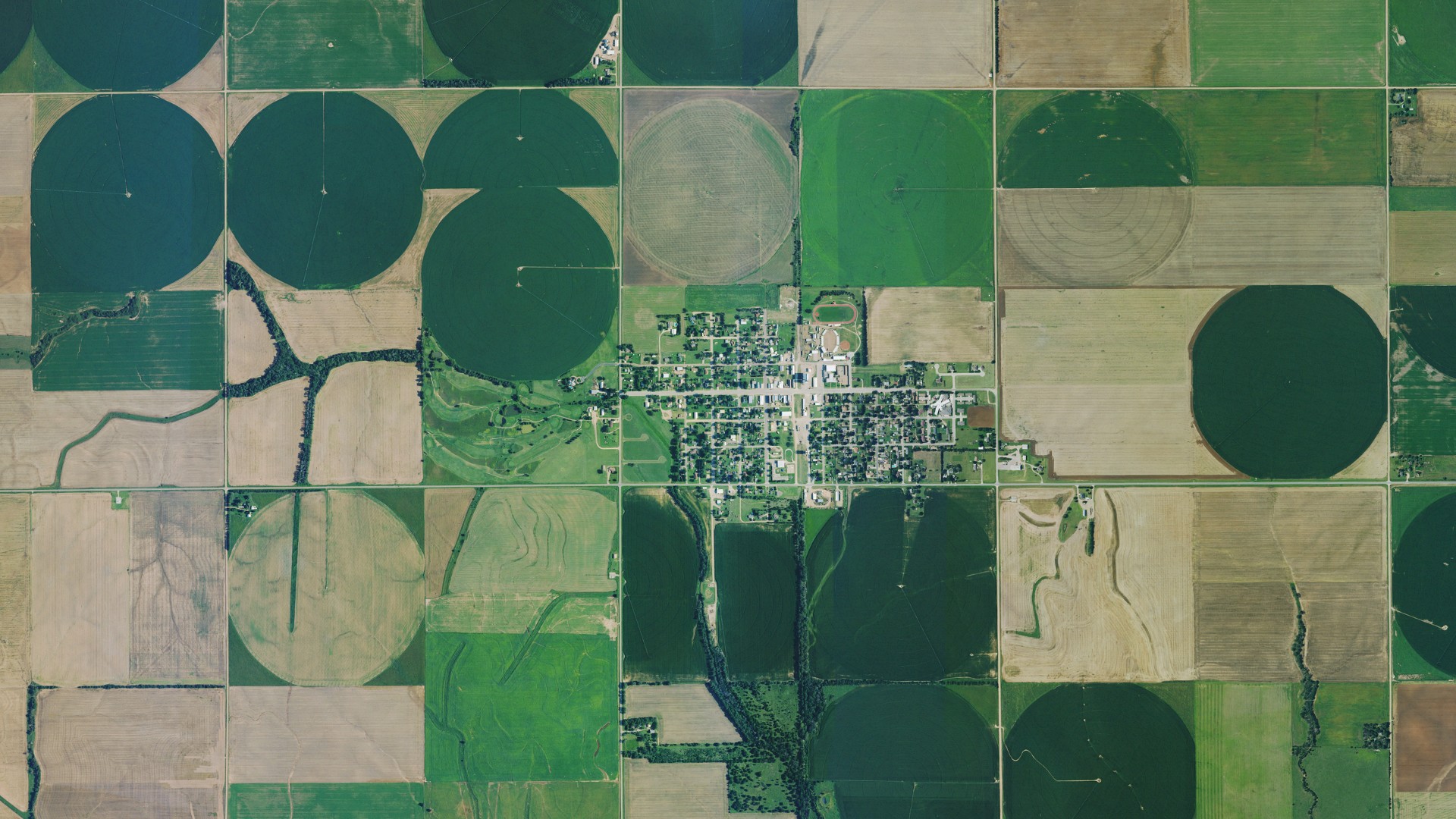 Natural-color aerial photograph of land around Pretty Prairie, Kansas