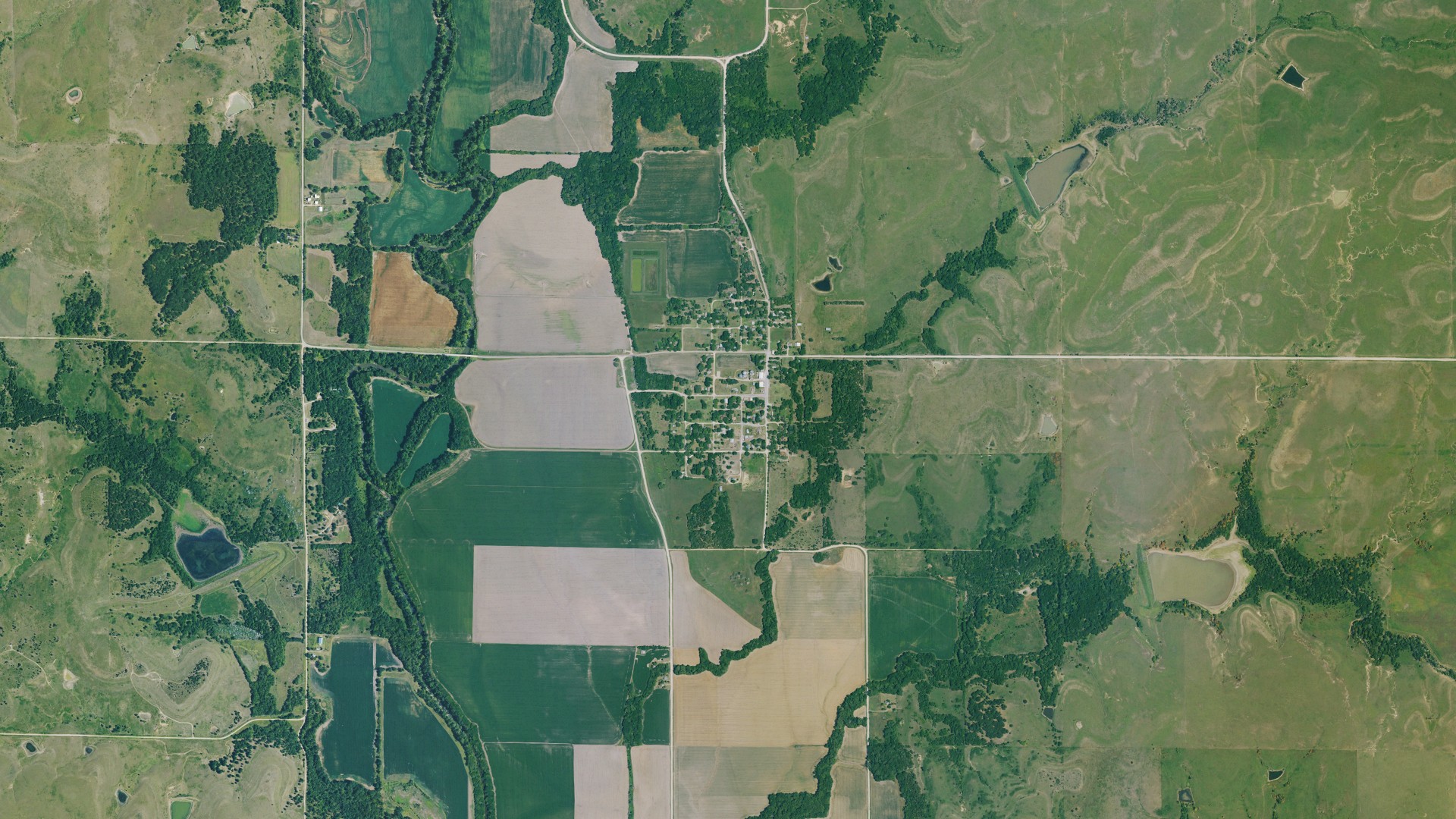 Natural-color aerial photograph of land around Virgil, Kansas