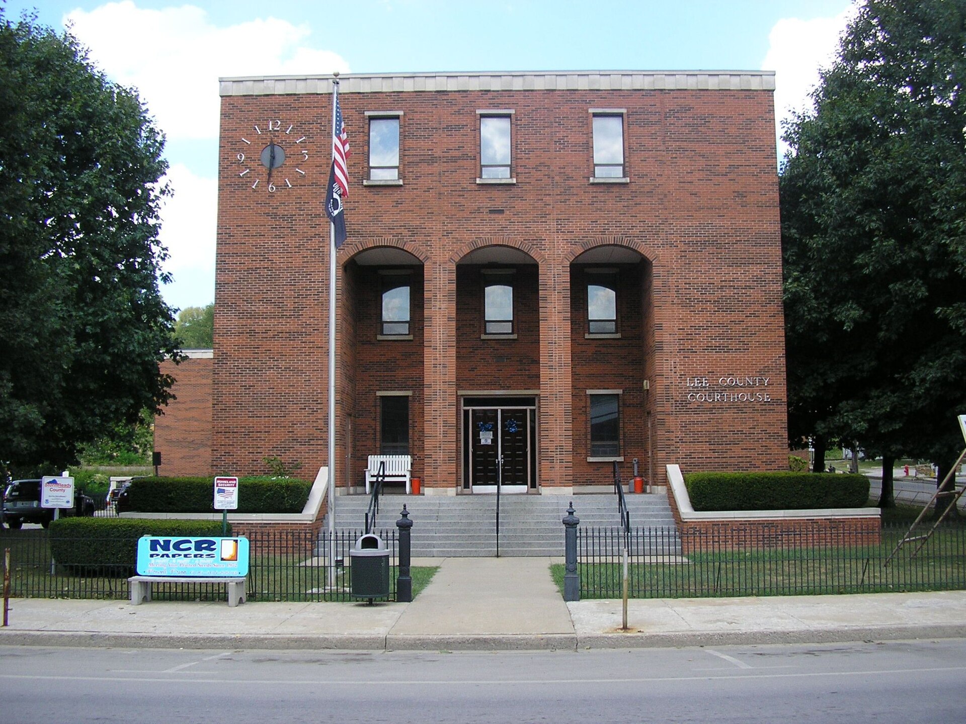 Lee County, Kentucky Courthouse (USA) — Beattyville, Kentucky
