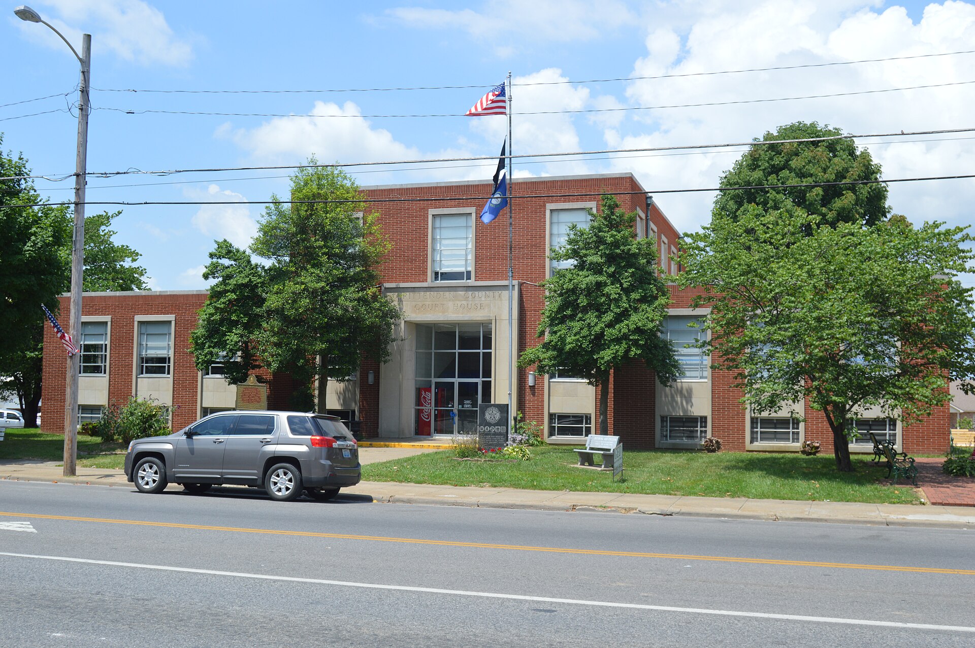 Front of the Crittenden County Courthouse, located at 107 S. Main Street (U.S. Route 60) in downtown Marion, Kentucky, United States. It was built in 1961.
