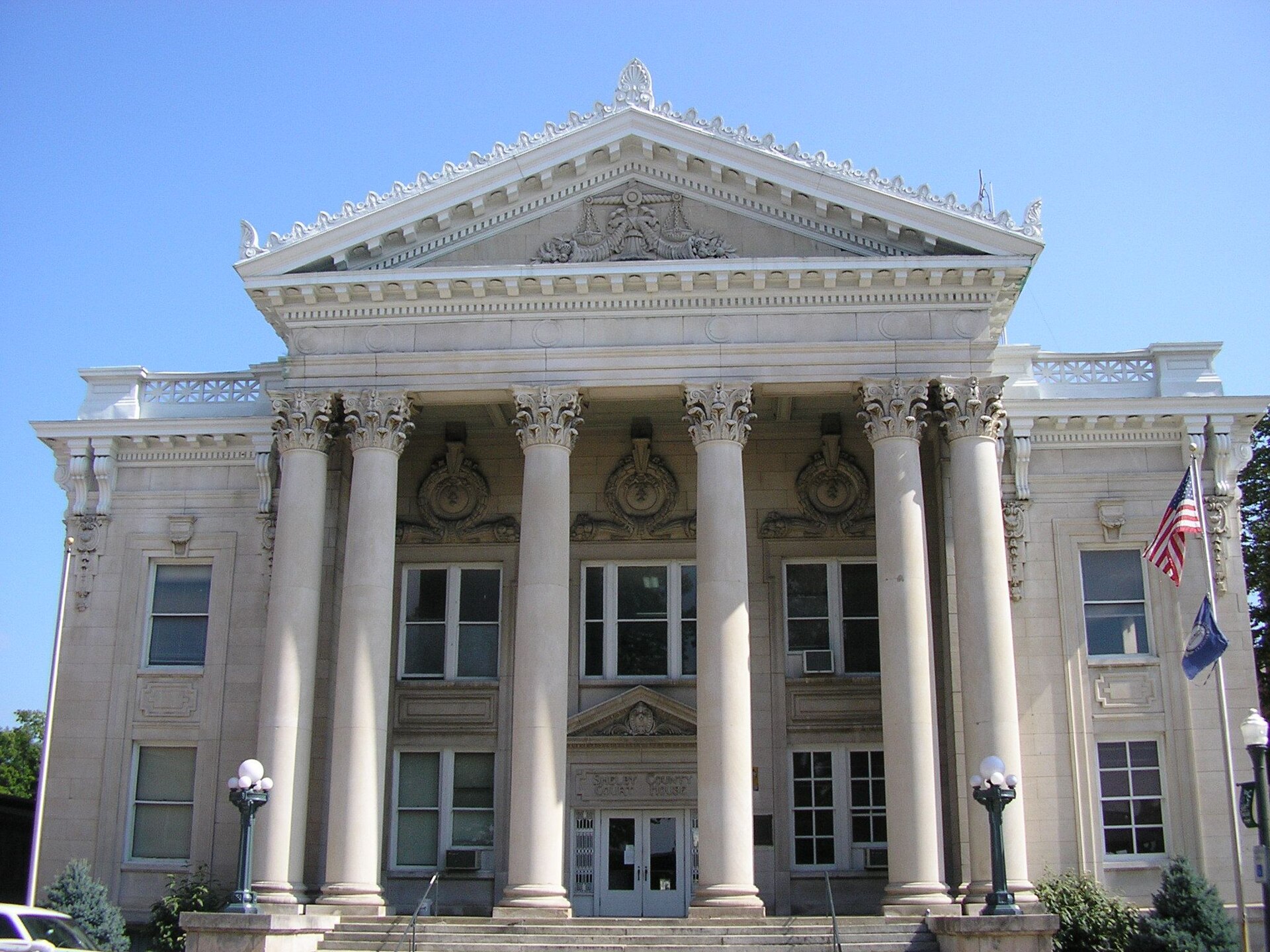 Historic Shelby County, Kentucky courthouse; the court has moved down the street to a new building, but the building is still in use as the county clerk's office and other government services