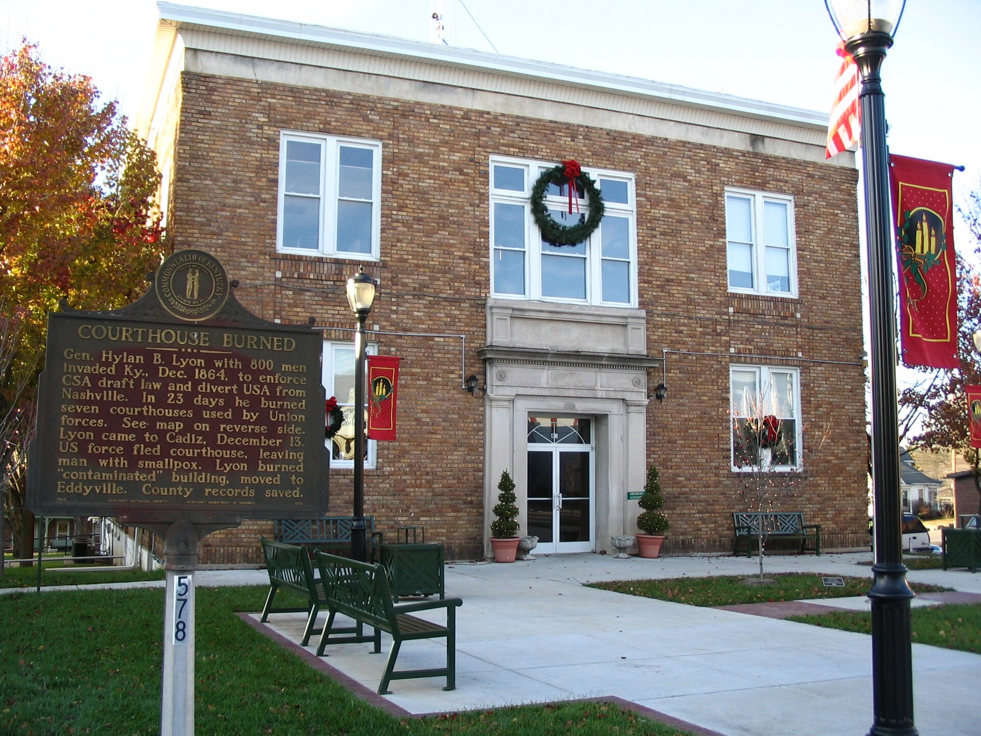 A picture of the historic courthouse in Cadiz, Kentucky, taken and placed into the public domain by Derrick Coetzee. — Trigg County, Kentucky