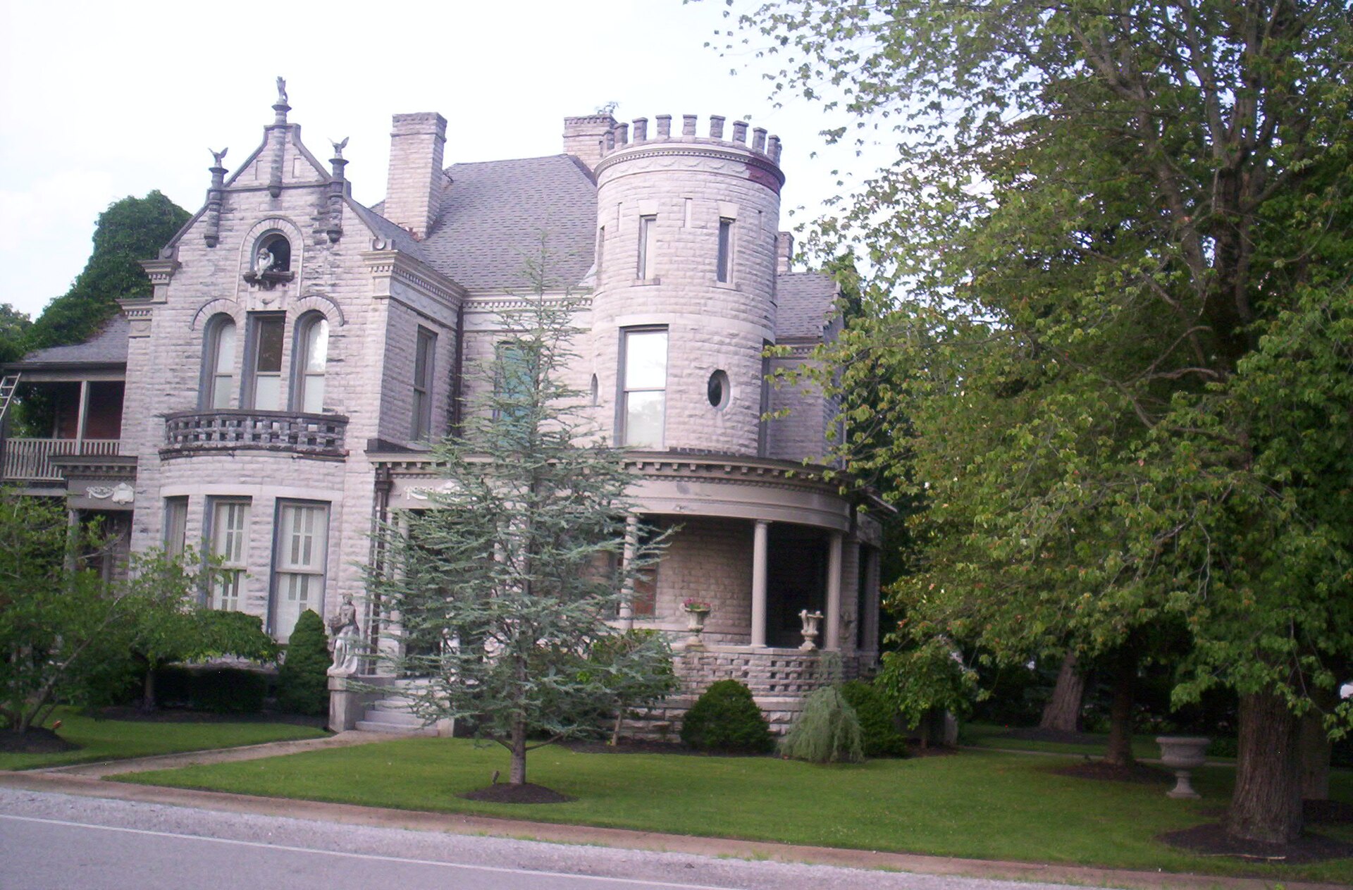 GUTHRIE-KENTUCKY CASTLE