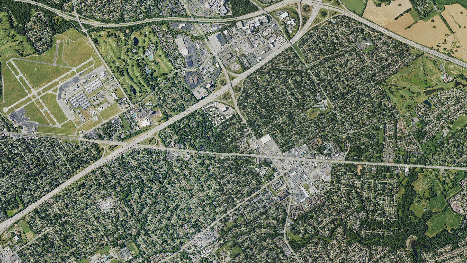 Natural-color aerial photograph of land around Meadowview Estates, Kentucky