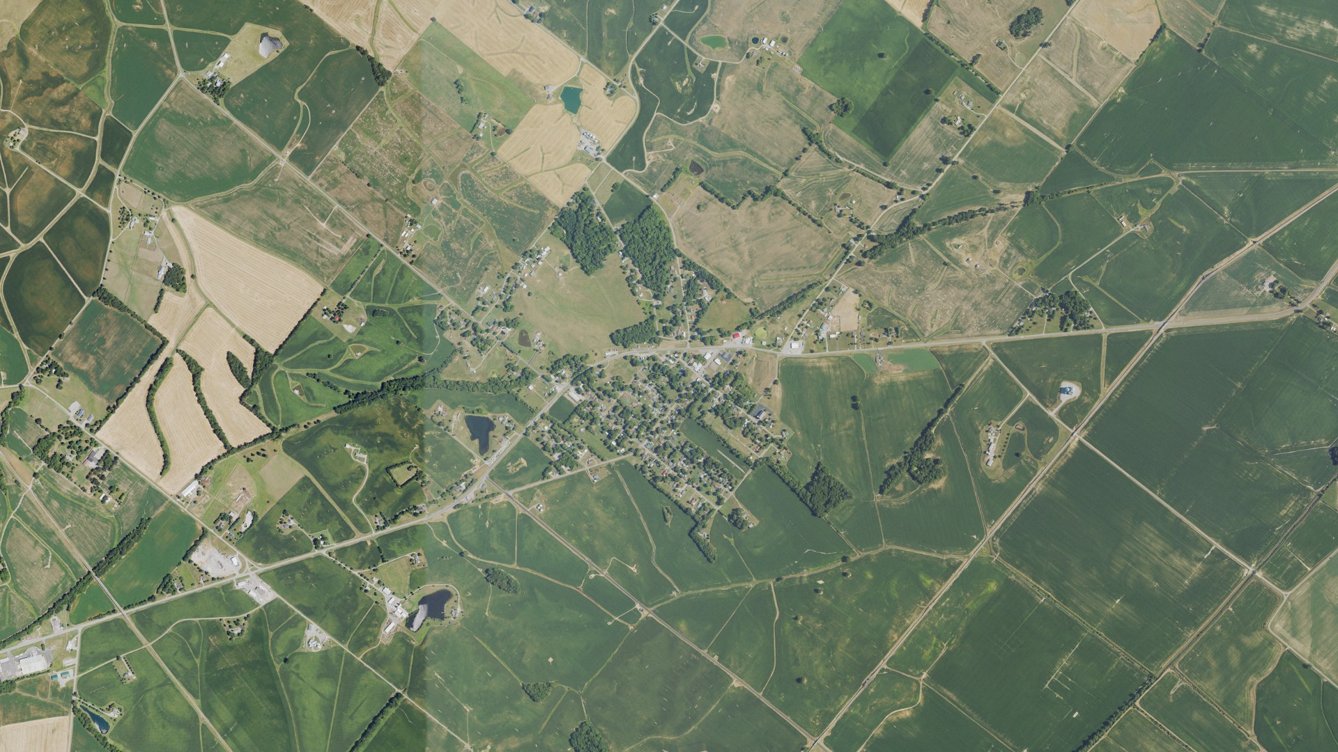 Natural-color aerial photograph of land around Waverly, Kentucky