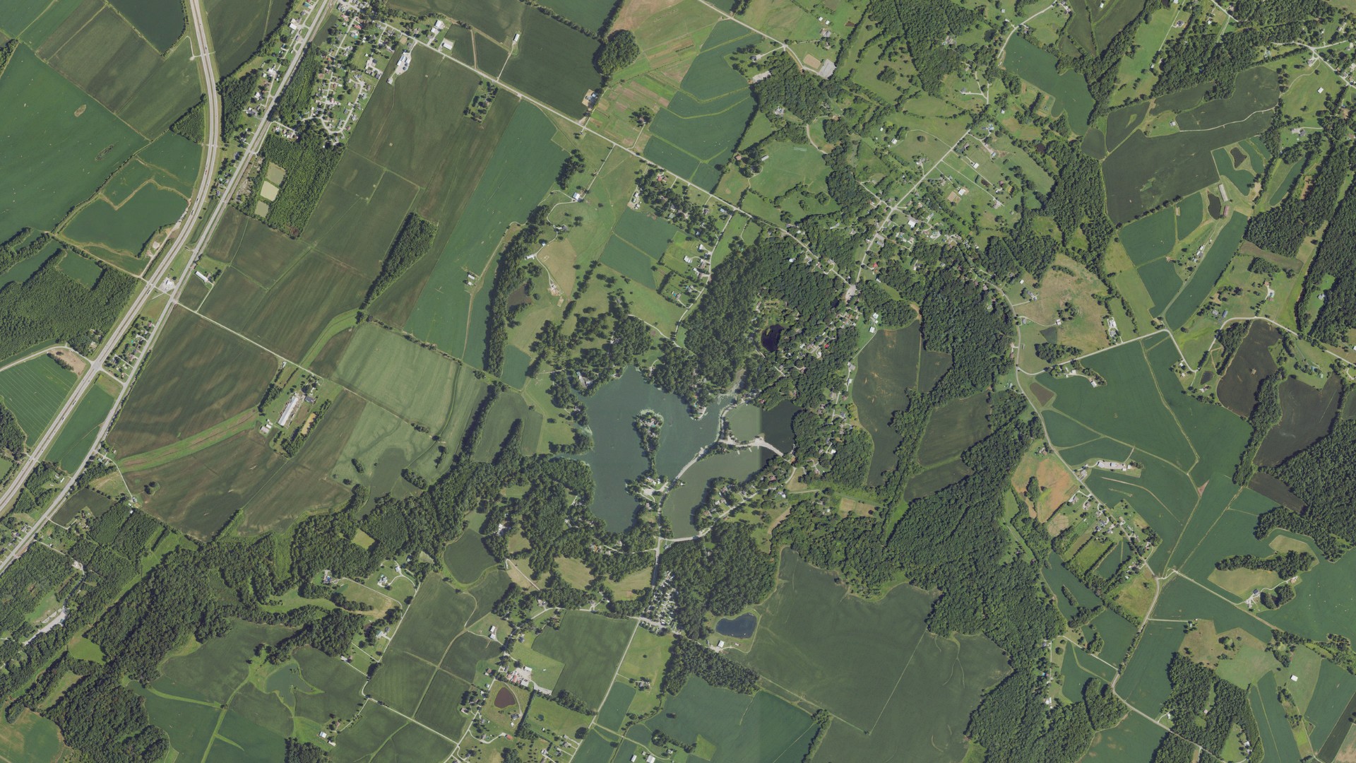 Natural-color aerial photograph of land around Yelvington, Kentucky