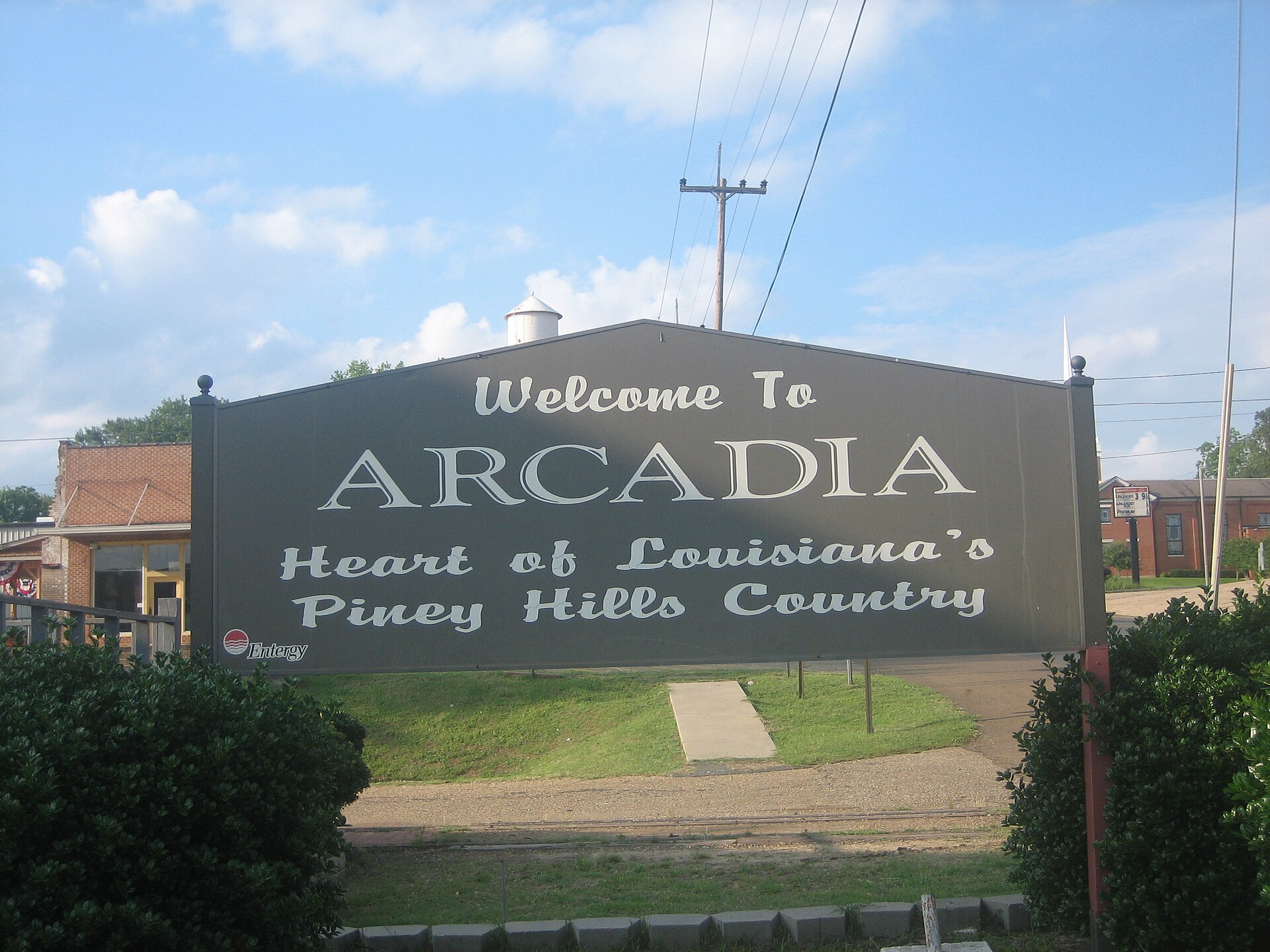 I took photo on May 25, 2009.Billy Hathorn (talk) 03:23, 30 May 2009 (UTC) — Arcadia, Louisiana