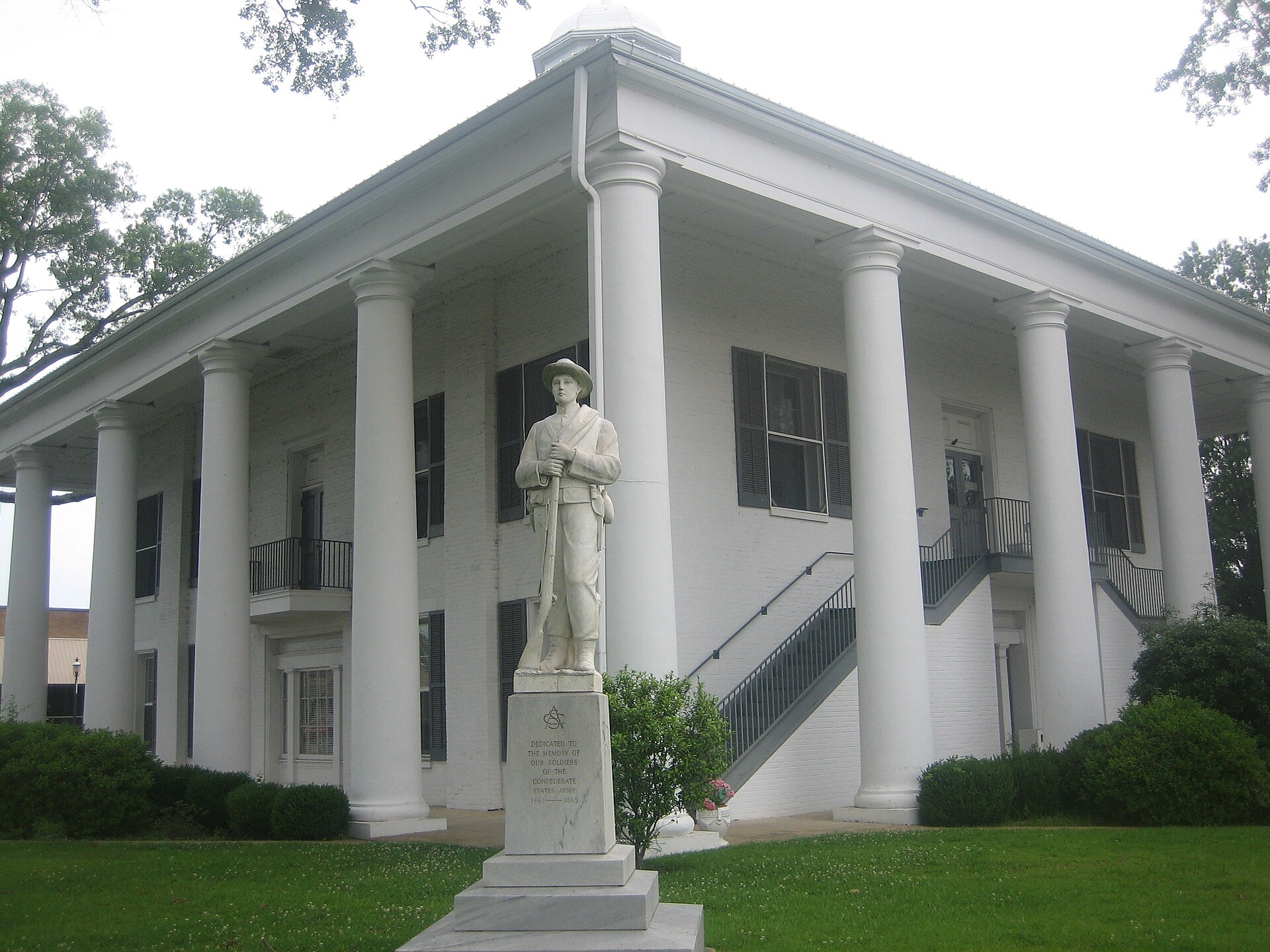 I took photo on May 26, 2009.Billy Hathorn (talk) 21:44, 29 May 2009 (UTC) — Claiborne Parish, Louisiana