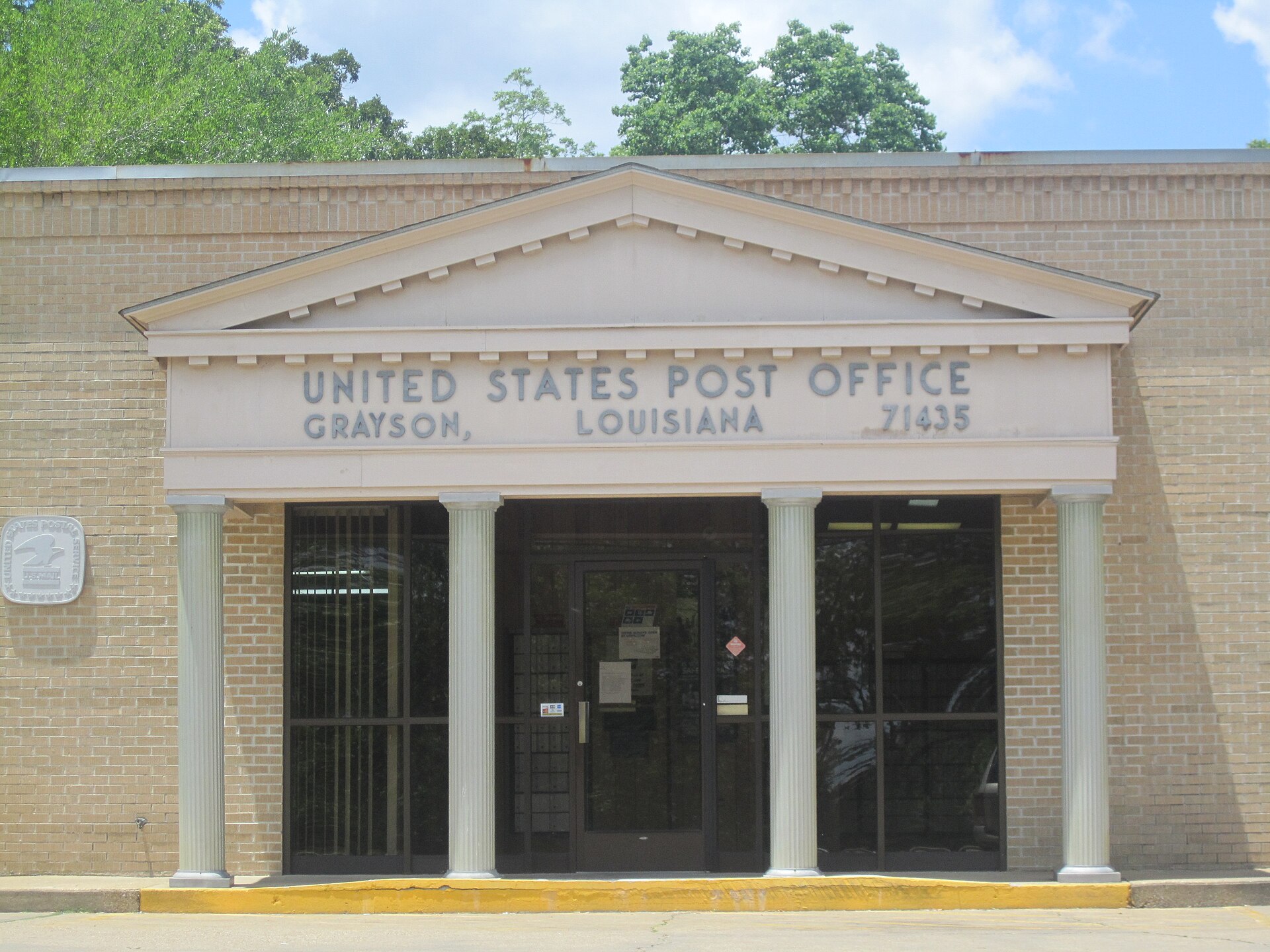 I took photo with Canon camera in Grayson, LA, of the post office there. — Louisiana