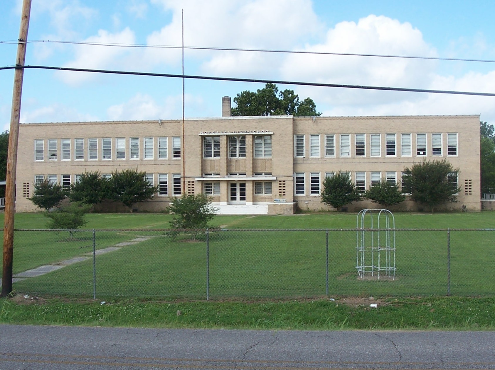Photo of Morganza High School along Louisiana Highway 3050 in Morganza.