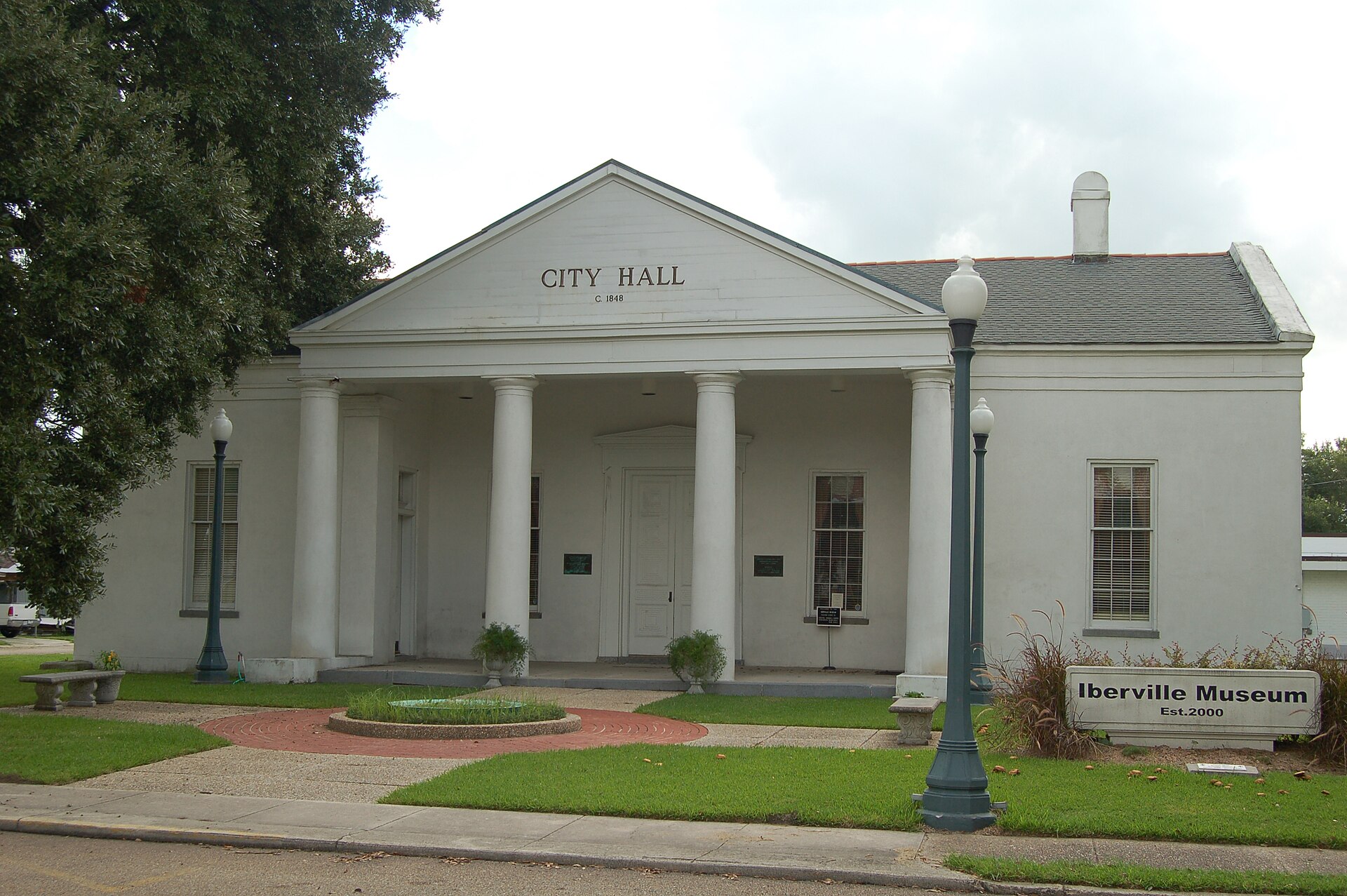 Iberville Parish Courthouse. Was originally Court House, then City Hall, now serves as Iberville Parish Museum. — Plaquemine, Louisiana