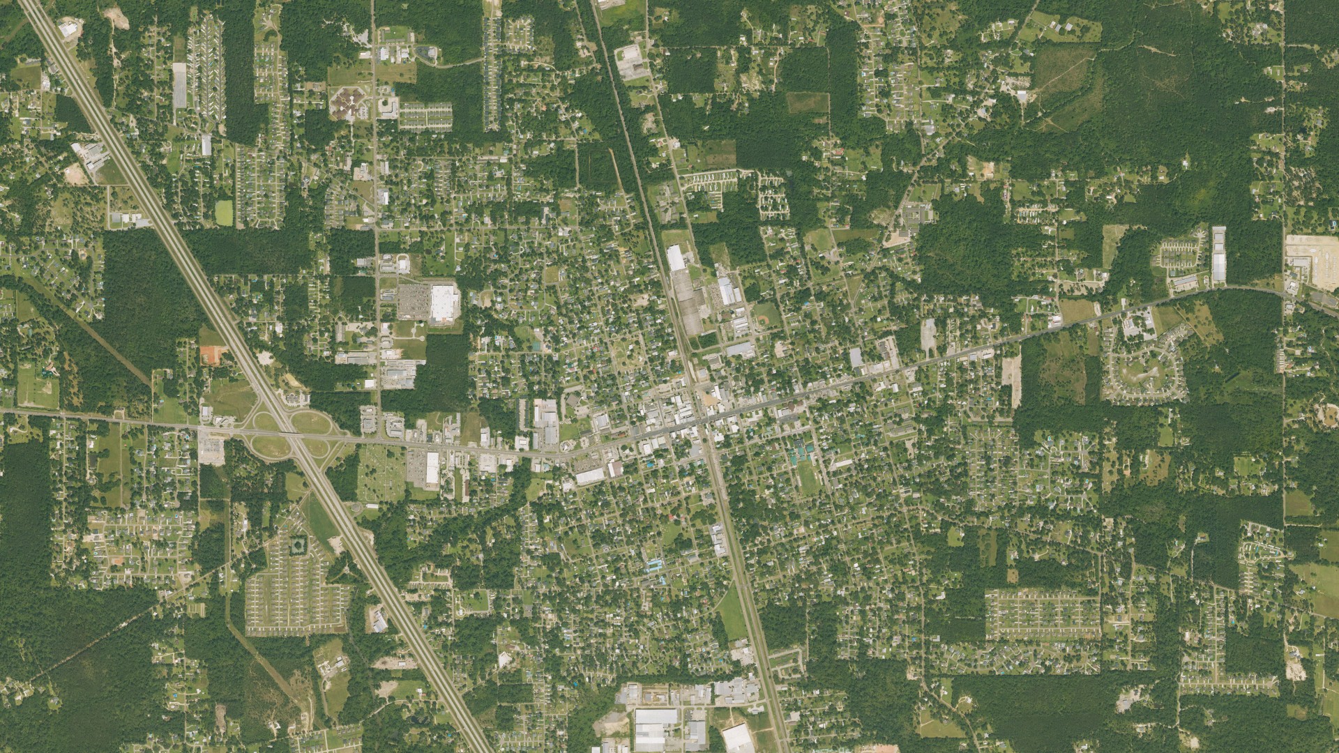 Natural-color aerial photograph of land around Ponchatoula, Louisiana