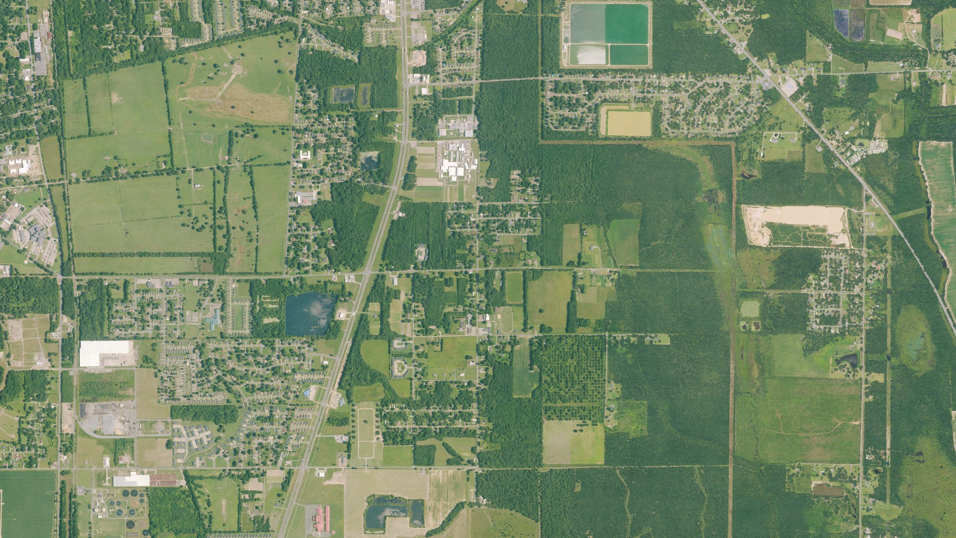 Natural-color aerial photograph of land around Richwood, Louisiana