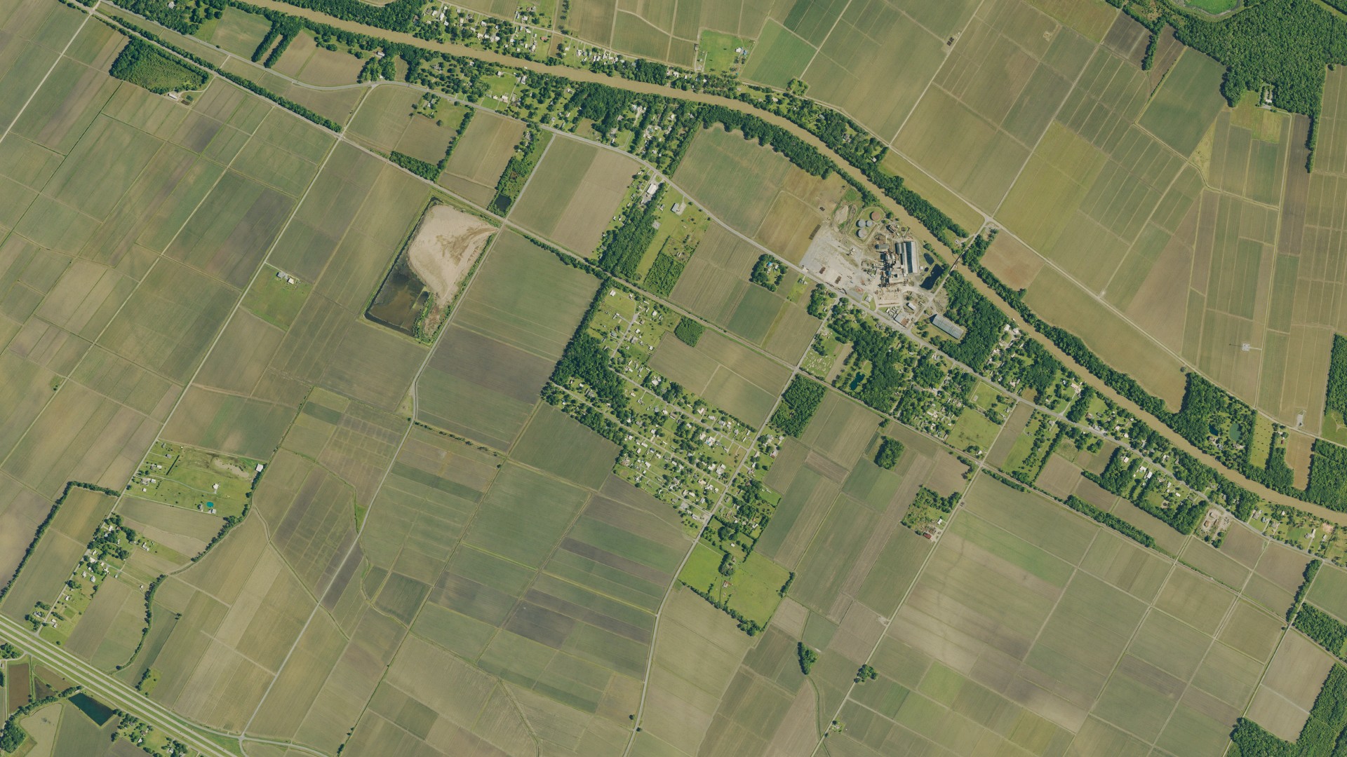 Natural-color aerial photograph of land around Sorrel, Louisiana