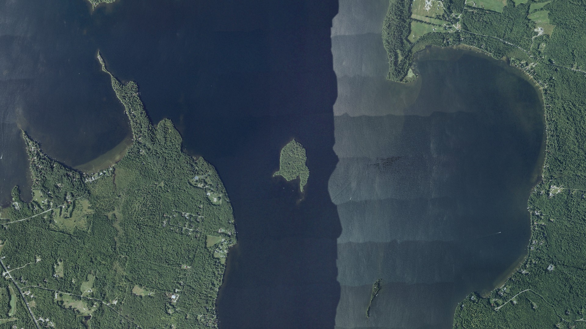 Natural-color aerial photograph of land around Belgrade, Maine