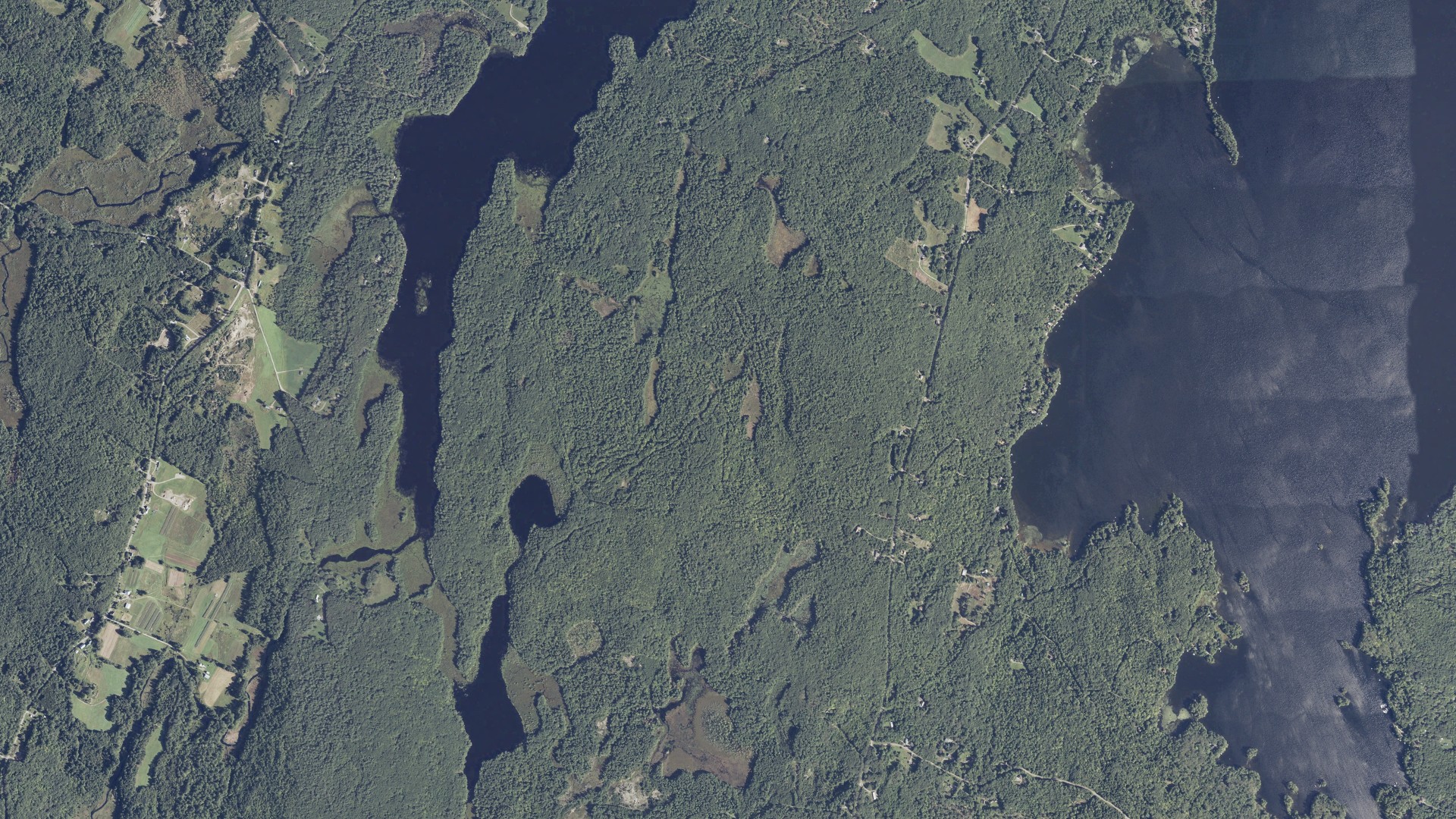 Natural-color aerial photograph of land around Jefferson, Maine