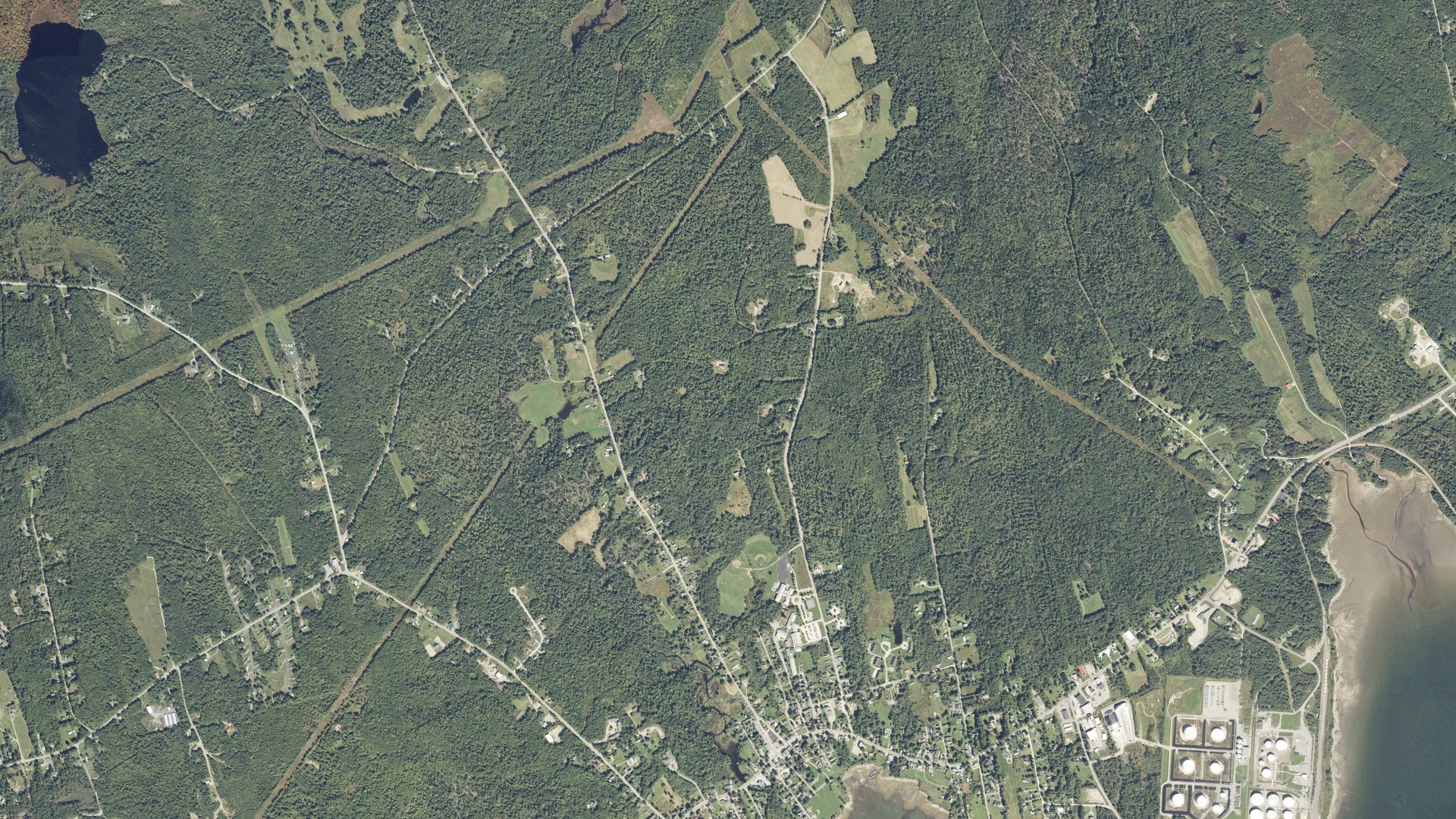 Natural-color aerial photograph of land around Searsport, Maine
