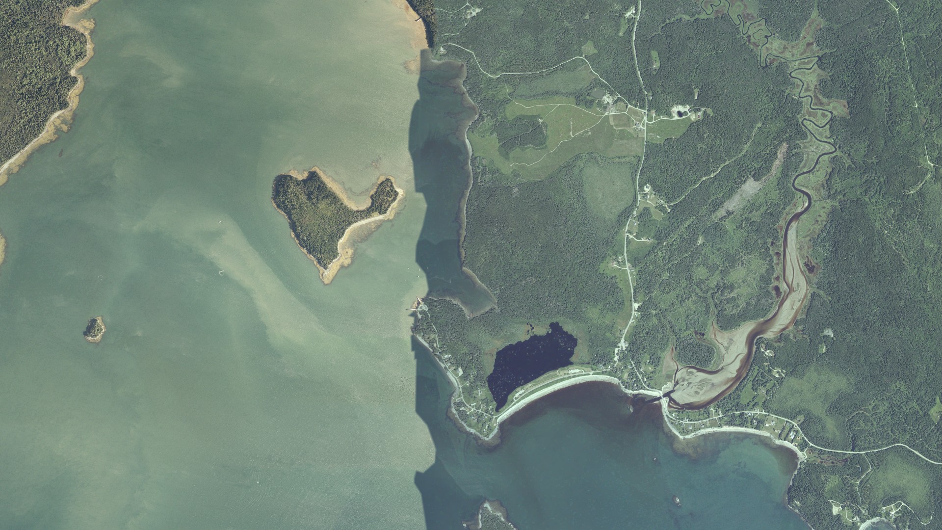 Natural-color aerial photograph of land around Roque Bluffs, Maine