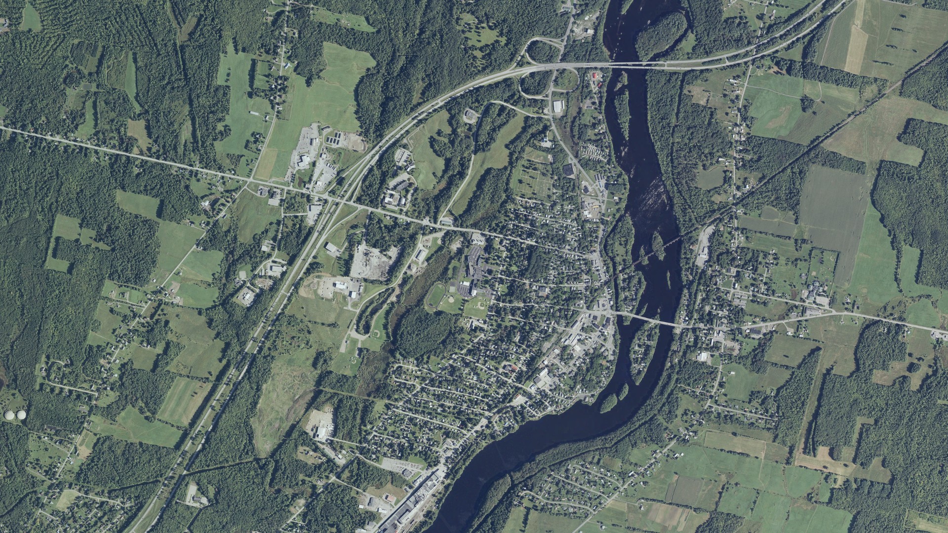 Natural-color aerial photograph of land around Fairfield, Maine